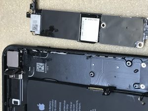 iPhone7 水没 ロジックボード