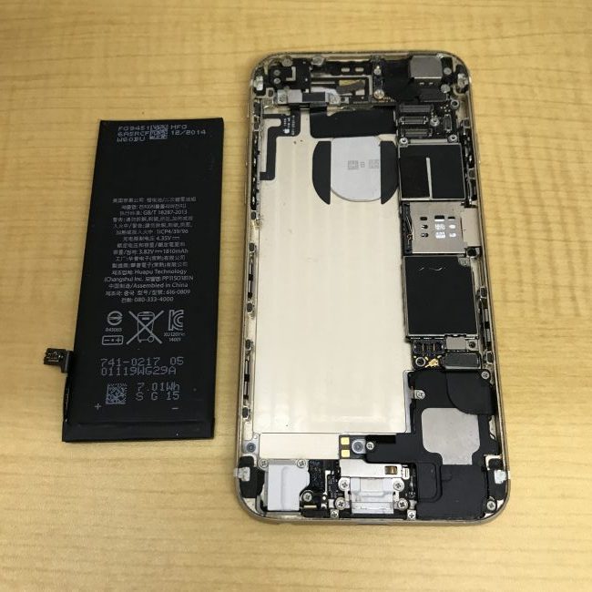 iPhone6 バッテリー外し完了