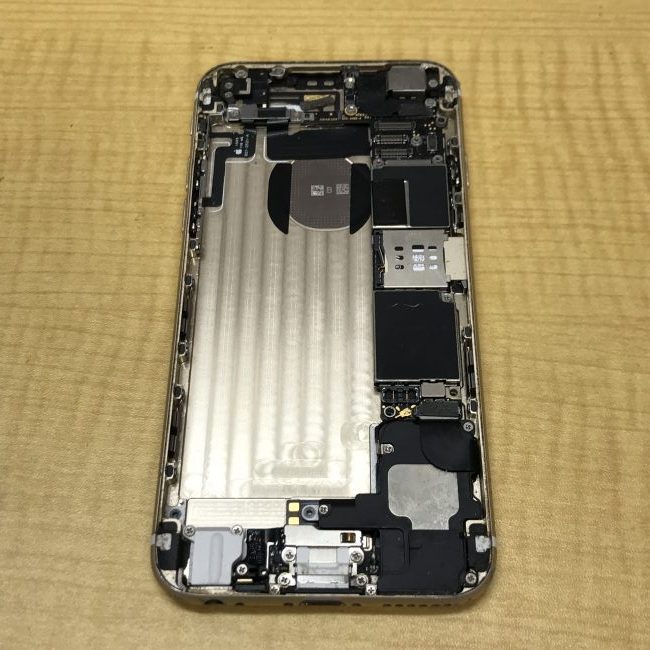 iPhone6 ロジックボード外し