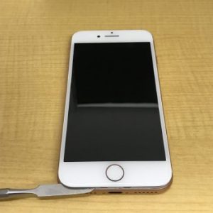 iPhone8 本体下部