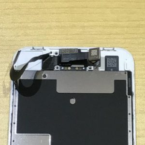 iPhone8 イヤースピーカー