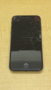 iPhone7 ガラス割れ