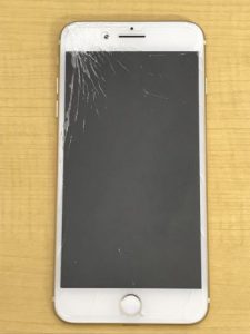 iPhone7 plus ガラス割れ