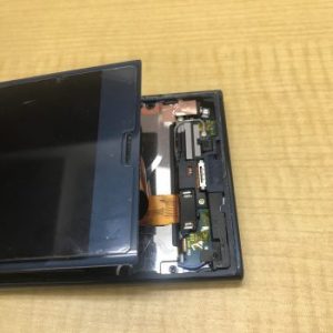 XperiaXZ パネル剥がし