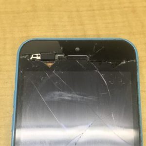 iphone5c ガラス割れ