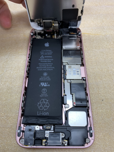 iPhone Repair 水没修理ご来店頂きました。