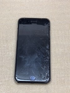 iPhone Repair ガラス割れ