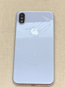 iPhone Repair 背面ガラス割れ