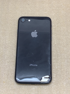 iPhone Repair 背面ガラス割れ