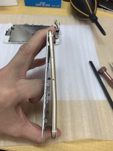 iPhone Repair フレーム曲がり 基板修理