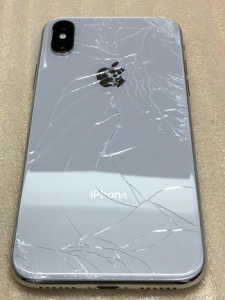 iPhone Repair 背面ガラス修理