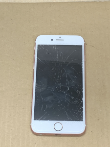 iPhone Repair ガラス割れ修理