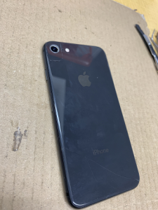 iPhone Repair 背面ガラス割れ