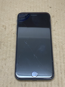 iPhone Repair ガラス割れ修理