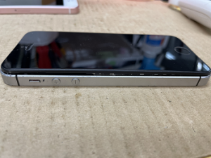 iPhone Repair バッテリー膨張