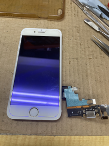 iPhone Repair 充電不良