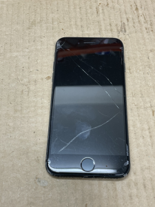 iPhone Repair ガラス割れ