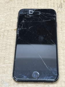 iPhone Repair ガラス割れ修理