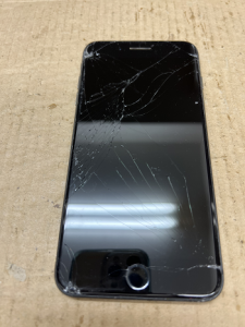 iPhone Repair ガラス割れ修理