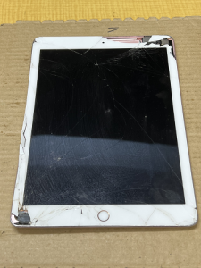iPad Repair ガラス割れ液晶修理