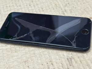iPhone Repair ガラス割れバッテリー交換