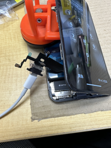 iPhone Repair 充電部交換
