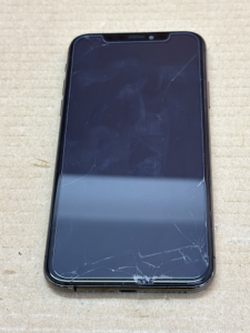 iPhone Repair ガラス割れ修理