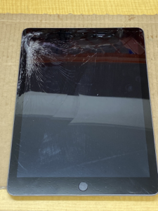 iPad Repair ガラス割れ修理