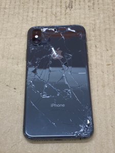 iPhone Repair 背面ガラス修理