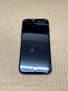 iPhone Repair ガラス割れ修理