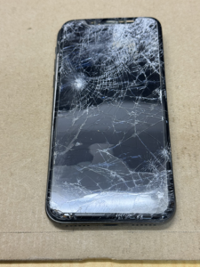 iPhone Repair ガラス割れ修理