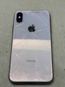 iPhone Repair 背面ガラス修理