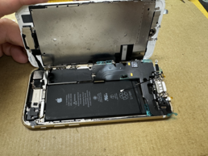 iPhone Repair 充電不良